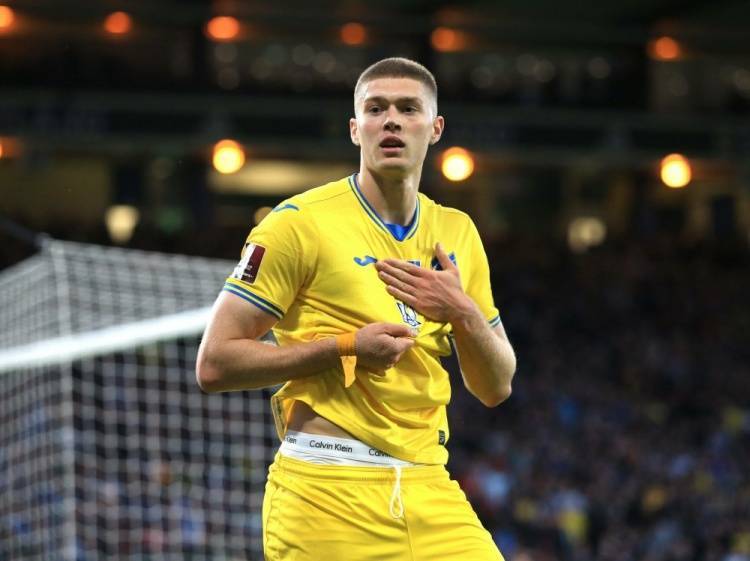 od体育app下载地址-乌克兰举重选手勇夺冠军，创造历史